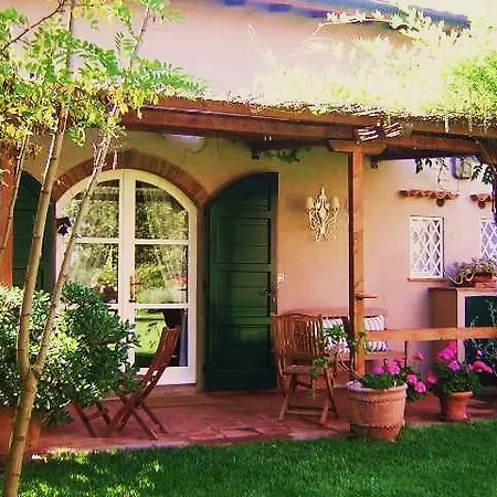 Podere L'olmaia Agroturismo *